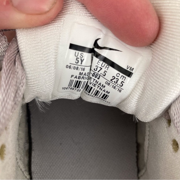 Nike Air Max 90 SE Silver - Picture 6 of 7